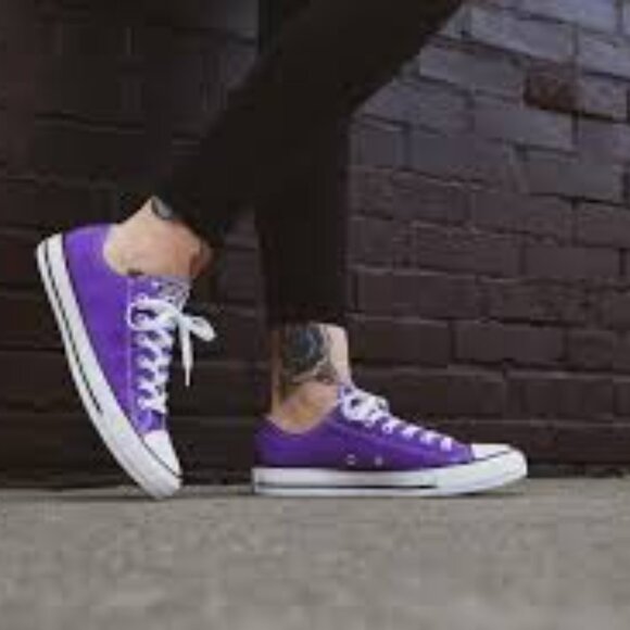 Converse Chuck Taylor All Star Canvas Low-Top Sneakers in Electric Purple - Picture 15 of 16